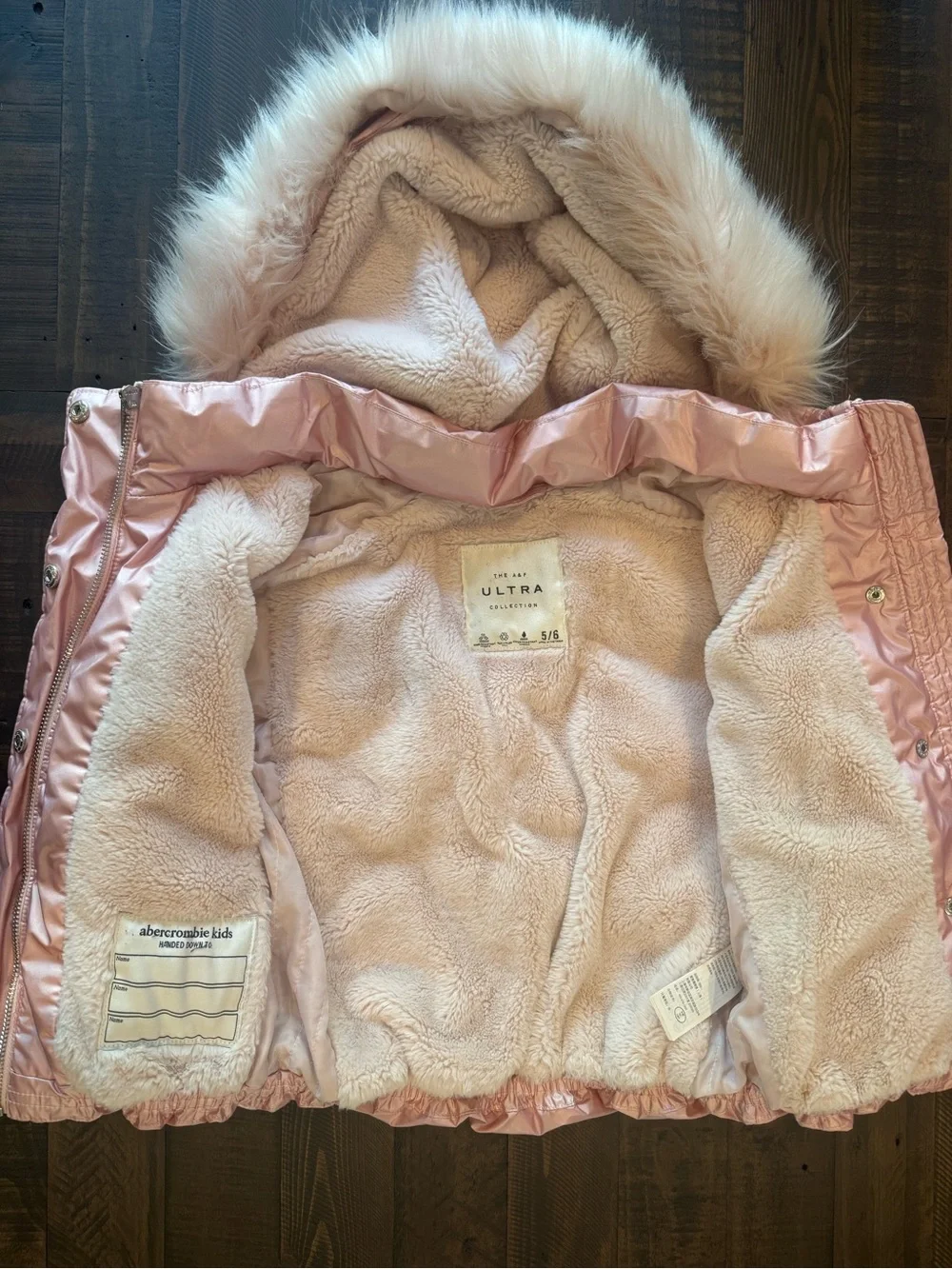 abercrombie kids shiny pink
